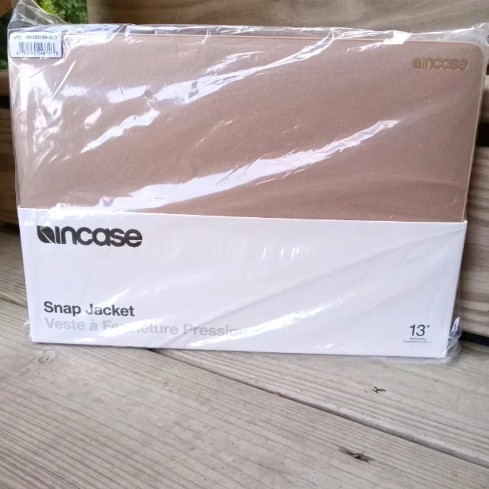 New Incase 13